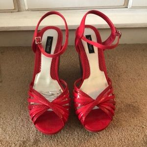 Red wedge heels